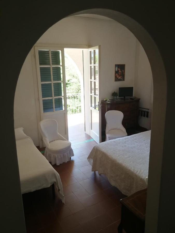 Hotel Villa Furia ベラーリア・イジェア・マリーナ エクステリア 写真