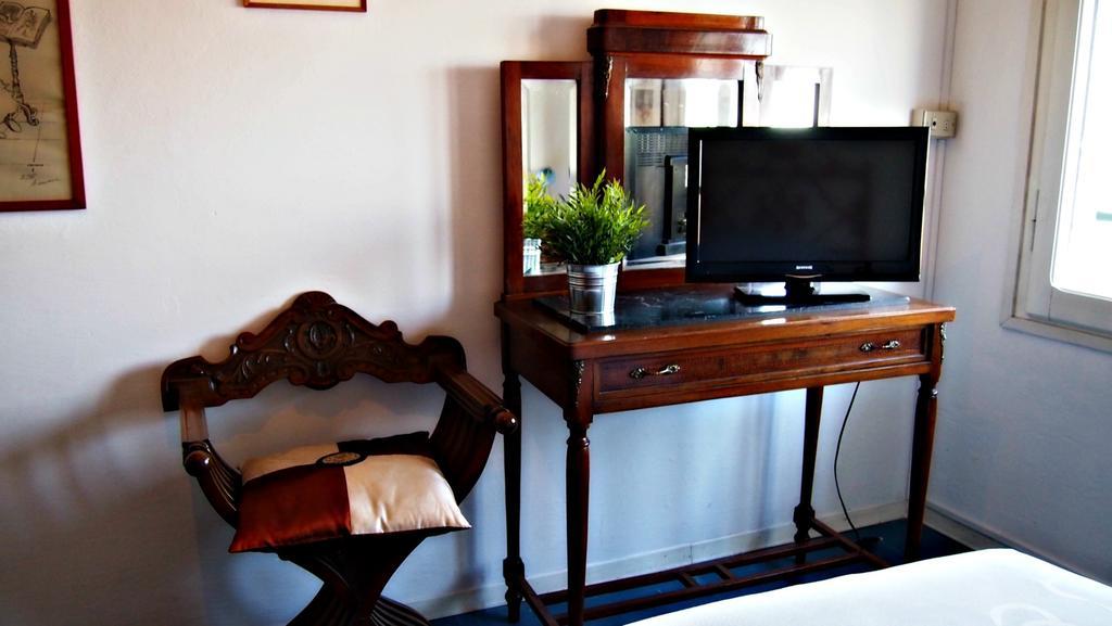 Hotel Villa Furia ベラーリア・イジェア・マリーナ 部屋 写真